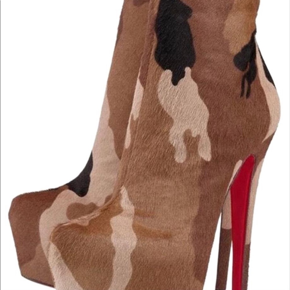 Christian Louboutin Camo Boots size EU 39.5 (9.5)